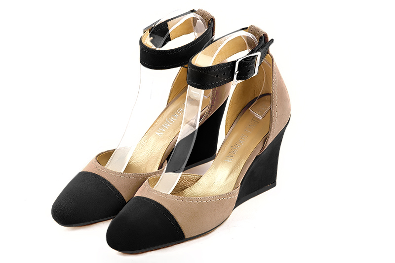 Matt black and tan beige women's open side shoes, with a strap around the ankle. Round toe. High wedge heels. Front view - Florence KOOIJMAN